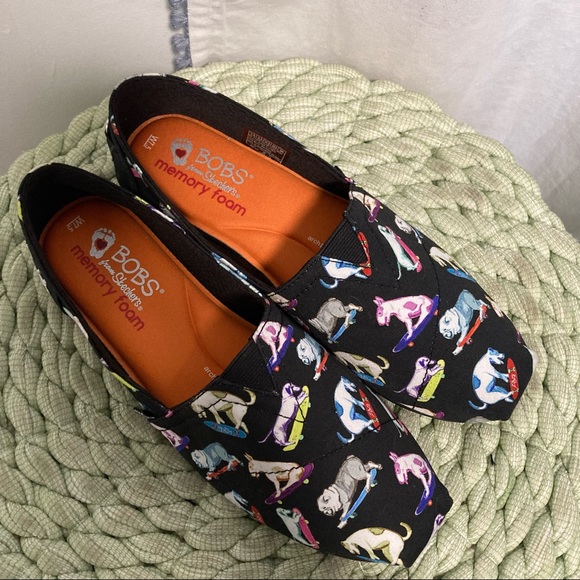 Skechers Shoes - NWOT  Bobs for the Dogs Skechers slip ons skateboarding dog pattern
